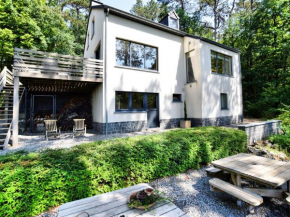 Beautiful modern house with stunning views hot tub and sauna in green surroundings, Durbuy